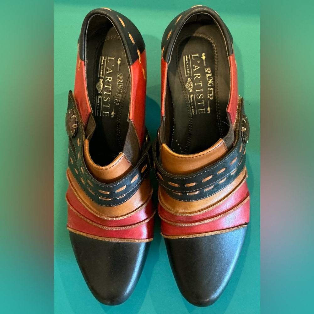 L’Artiste Colorful Leather Shoes by Spring Step Size 40. NWOB